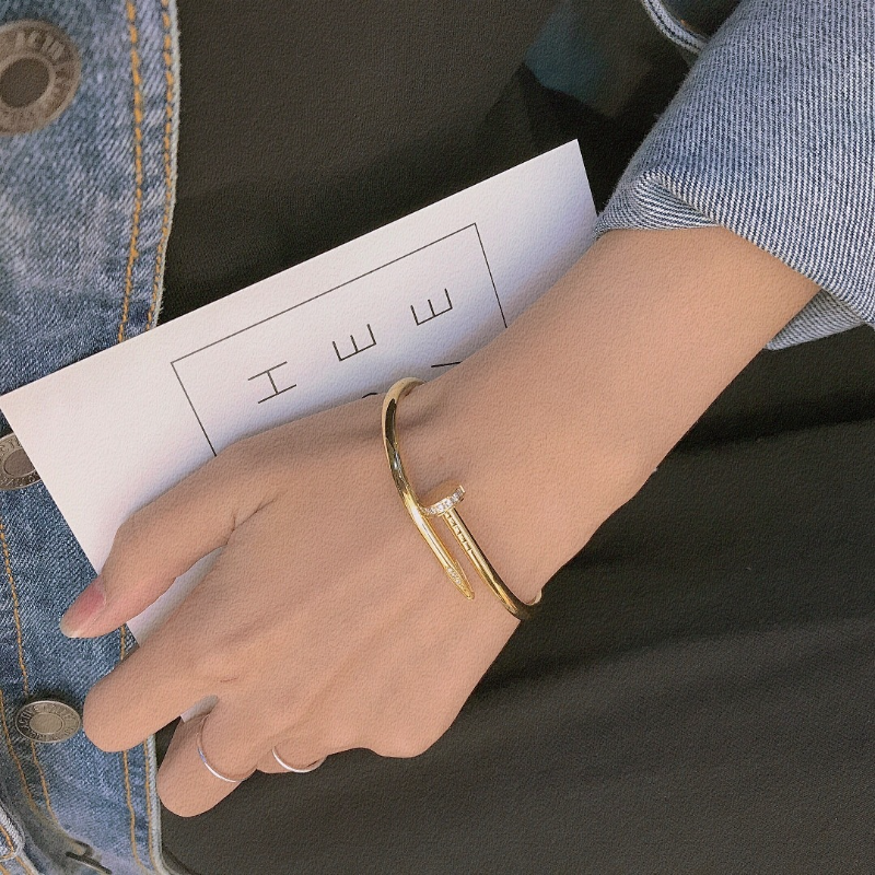 S098   Women's titanium steel nail bracelet jewelry