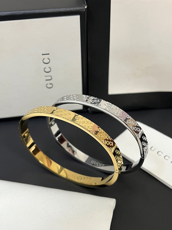 S373    Women's fashion 18K titanium steel bracelet   Jewelry